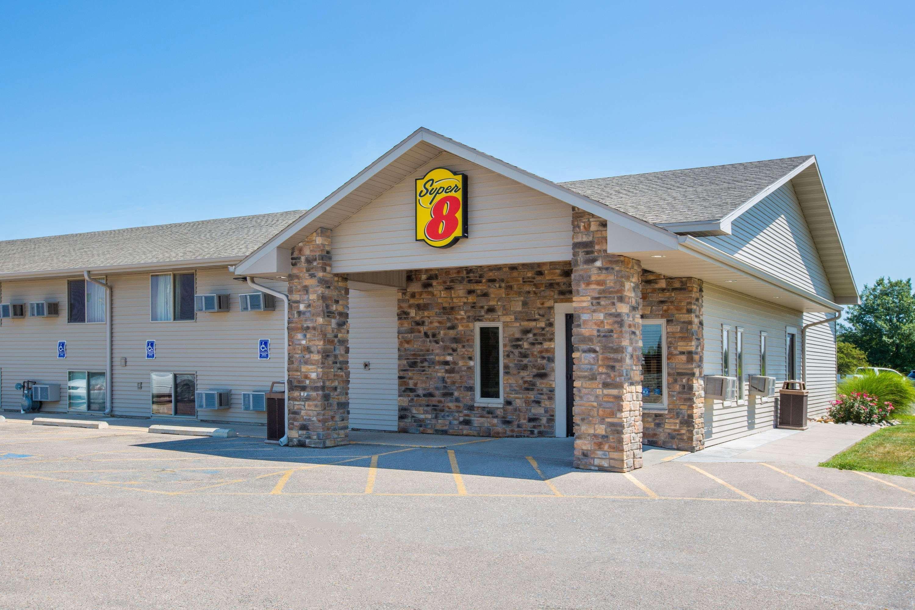 Motel Super 8 By Wyndham Kearney Esterno foto