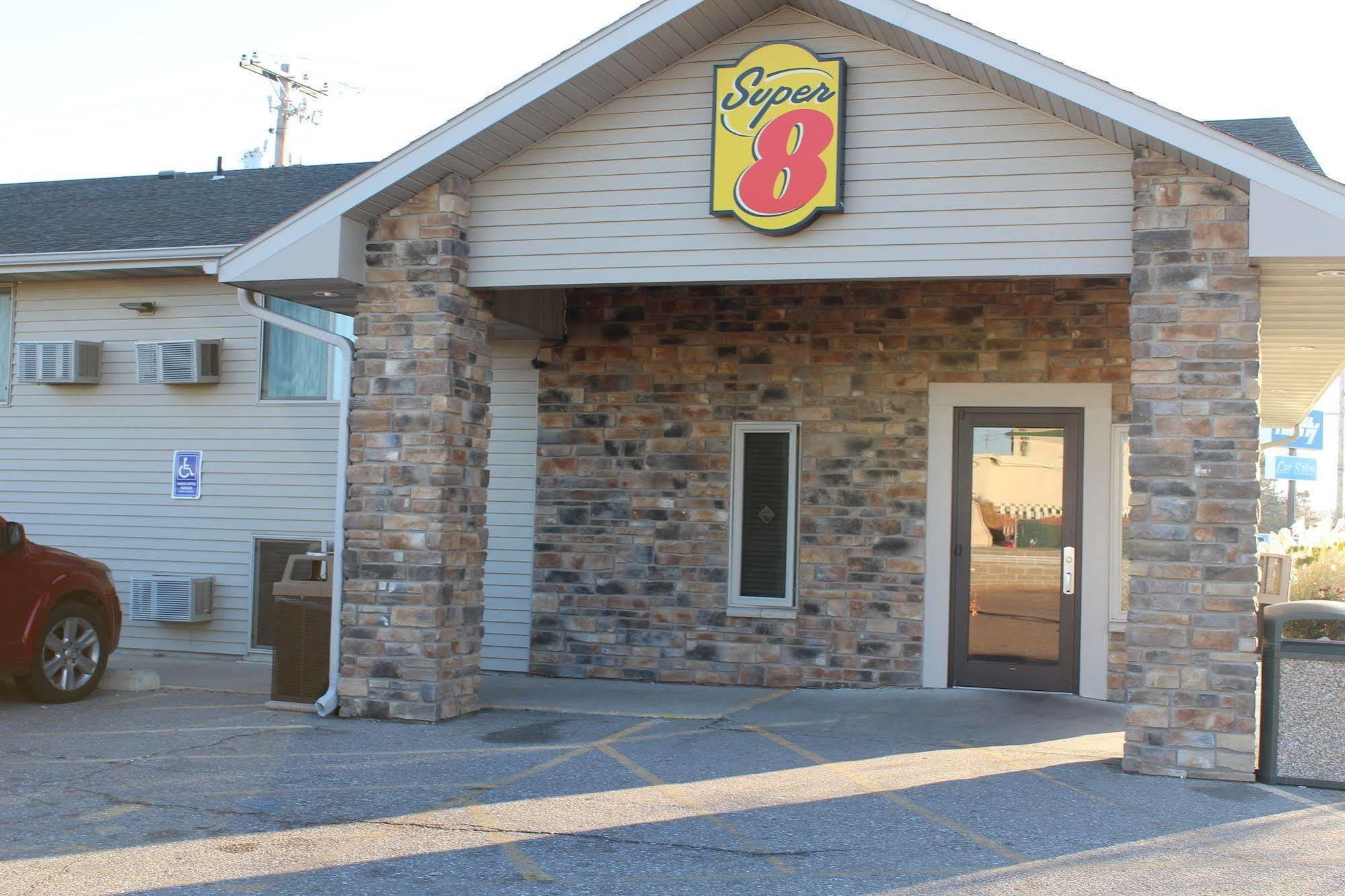 Motel Super 8 By Wyndham Kearney Esterno foto
